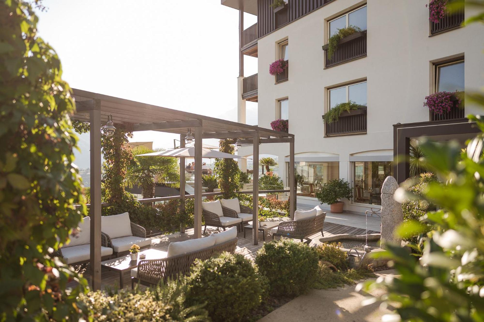 Hotel Tyrol Шена Екстер'єр фото